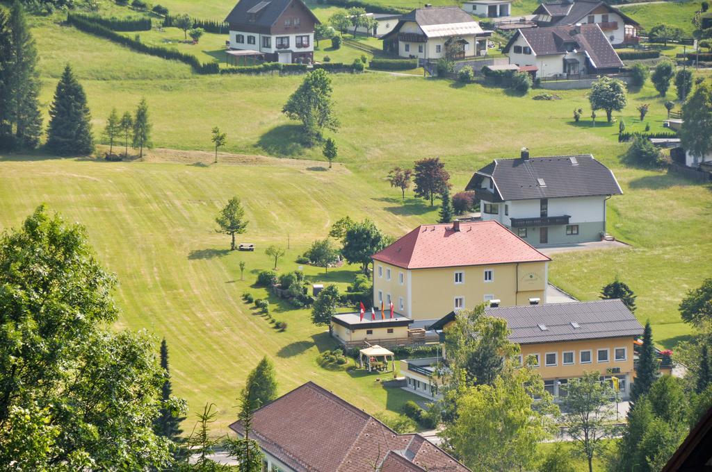 Gartenpension Lindenbauer Bad Bleiberg Eksteriør bilde